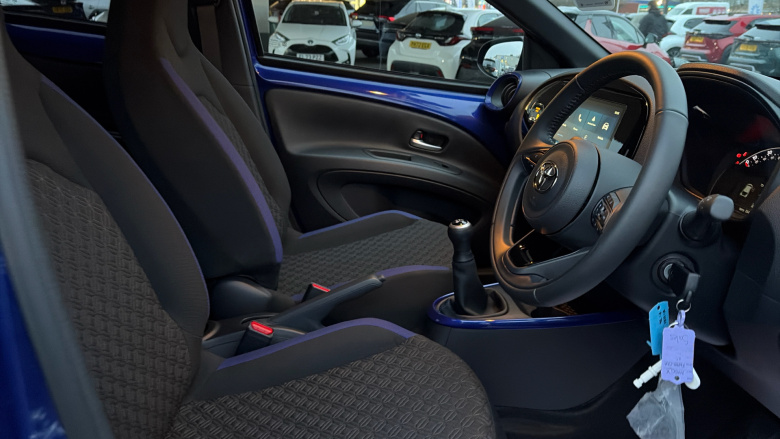 Toyota Aygo X 1.0 VVT-i Edge 5dr Petrol Hatchback